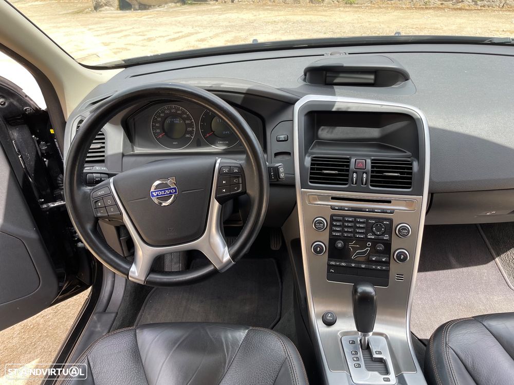 Volvo XC 60 2.4 D Geartronic - 13