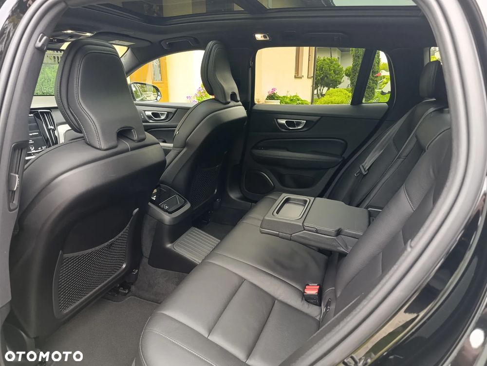 Volvo V60 T8 AWD Twin Engine Geartronic Inscription - 19