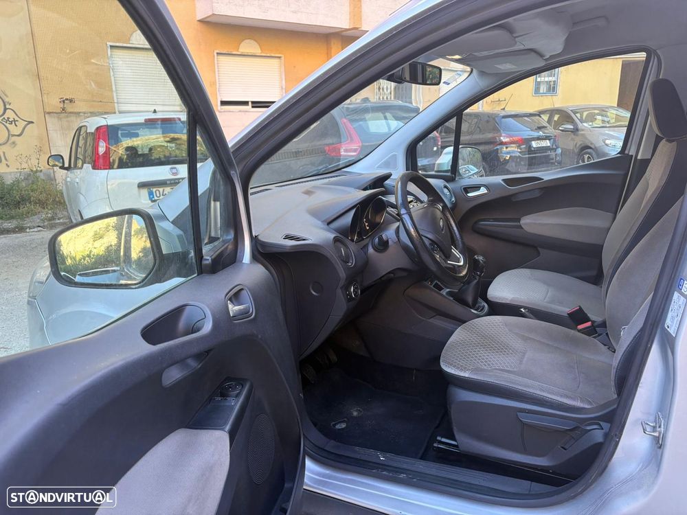 Ford Tourneo Courier - 10