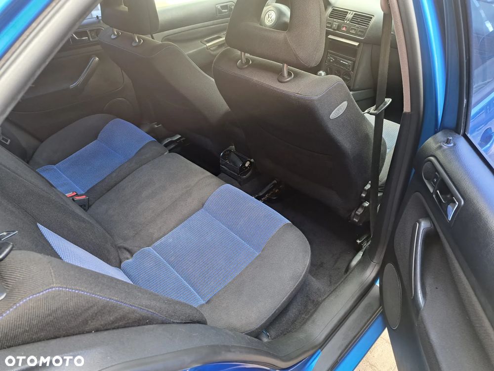 Volkswagen Bora Variant 2.0 Highline - 9