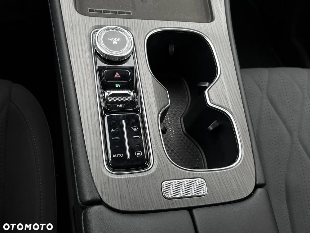 Chery Tiggo 8 1.5 T-GDI Super Hybrid Comfort DCT - 22