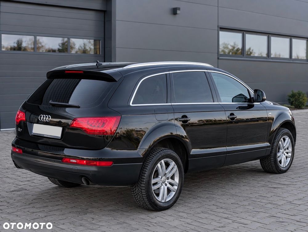 Audi Q7 2010 photo 4