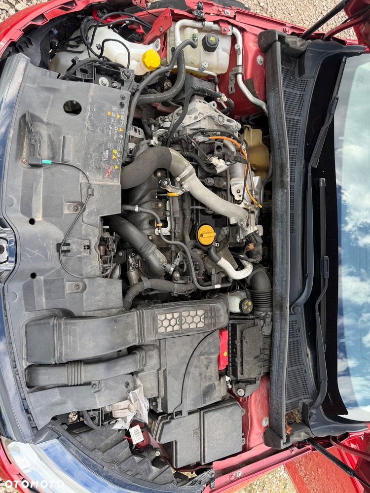 Renault Megane ENERGY TCe 205 EDC GT - 22