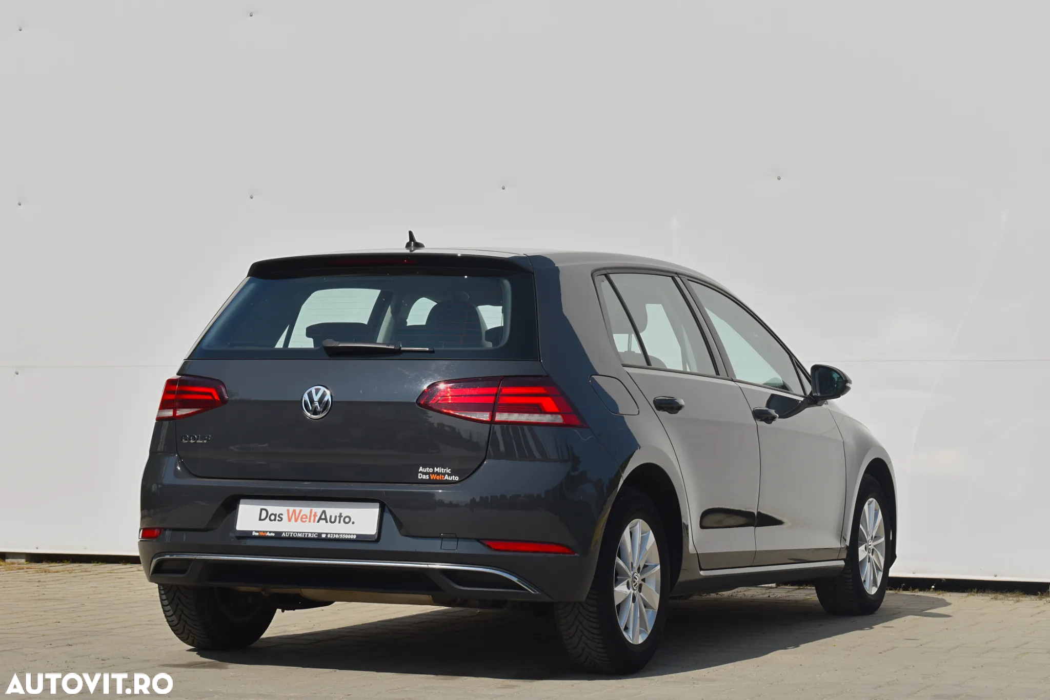 Volkswagen Golf 1.6 TDI Comfortline - 4