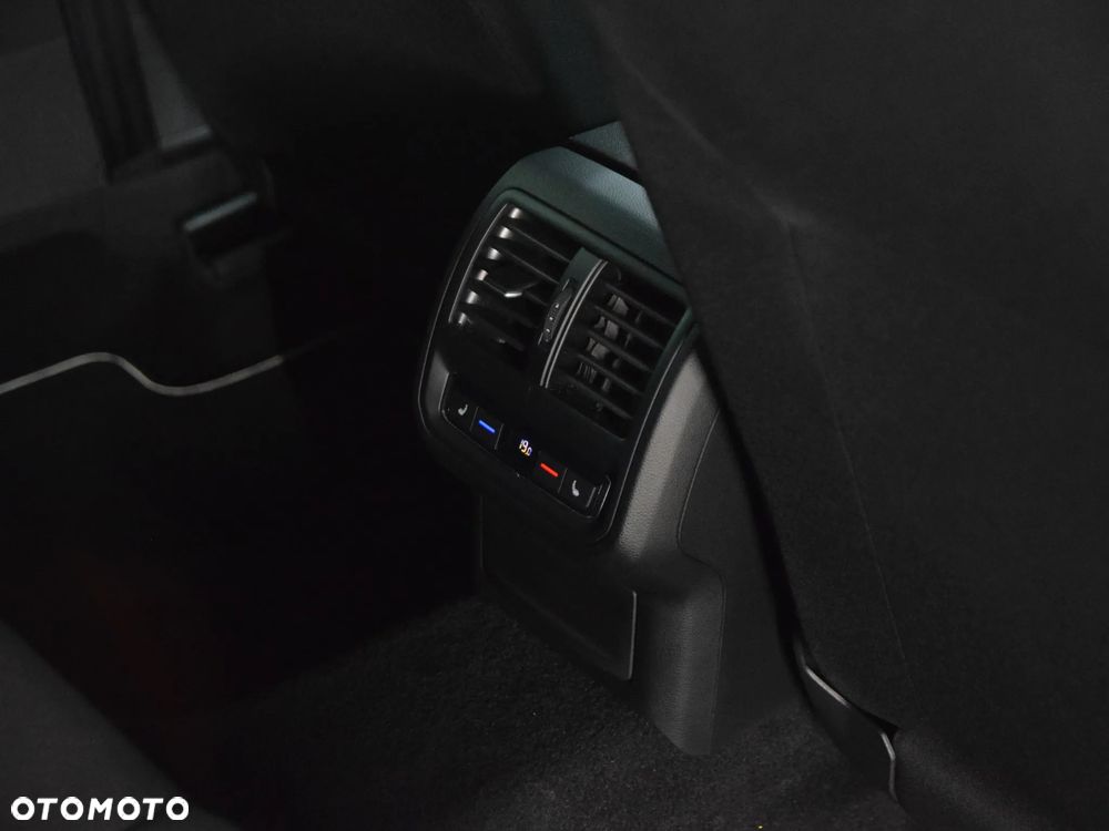 Volkswagen Arteon 2.0 TDI SCR Essence - 11