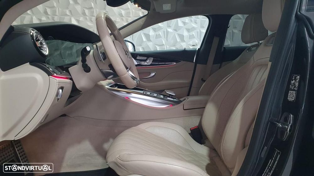 Mercedes-Benz AMG GT 43 4Matic+ Coupe Speedshift TCT 9G - 17