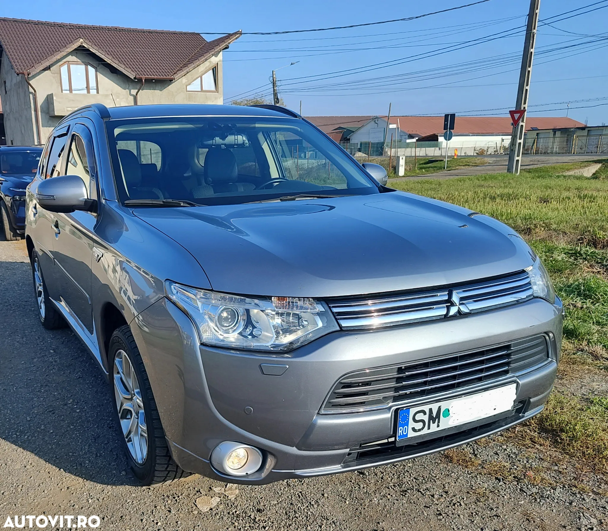 Mitsubishi Outlander 2.0 4WD Plug-In Hybrid - 7