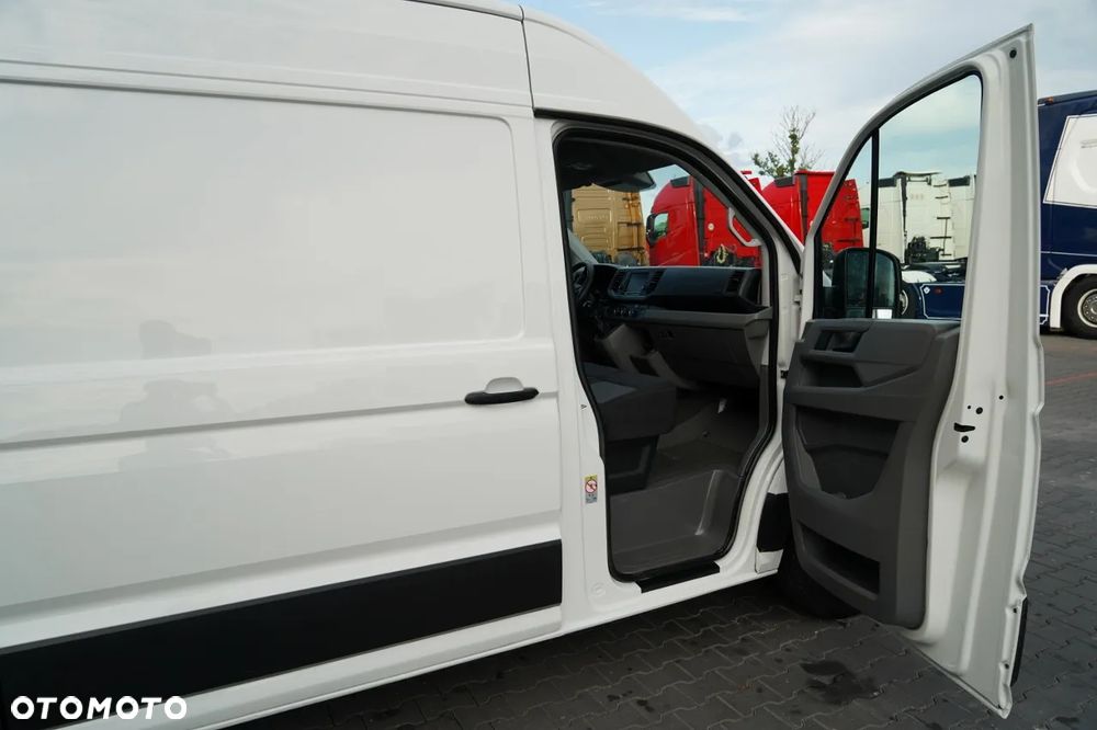 Volkswagen CRAFTER  / 2.0 D / FURGON BLASZAK / DMC: 3500 KG / 2018 ROK / SPROWADZONY / PO KONTRAKCIE SERWISOWYMN - 37