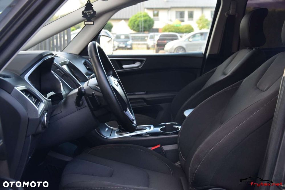 Ford S-Max - 19