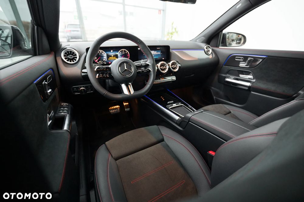 Mercedes-Benz GLA 200 d 4-Matic AMG Line - 13