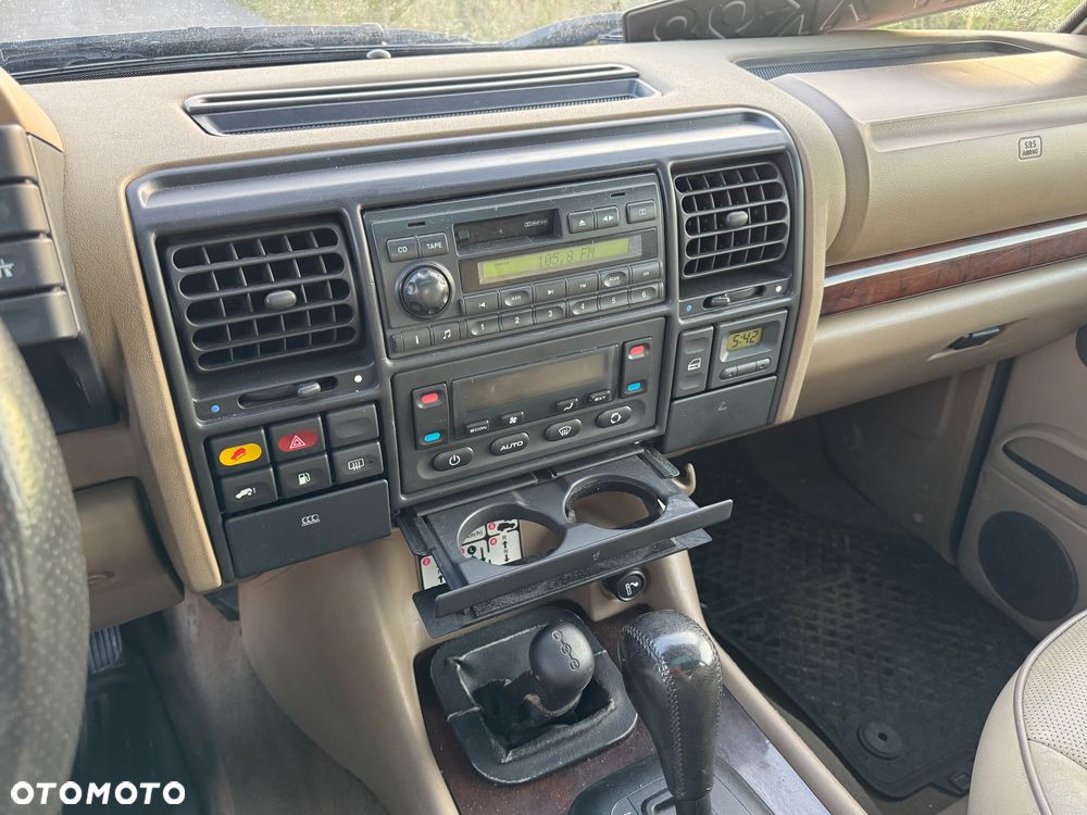 Land Rover Discovery - 16