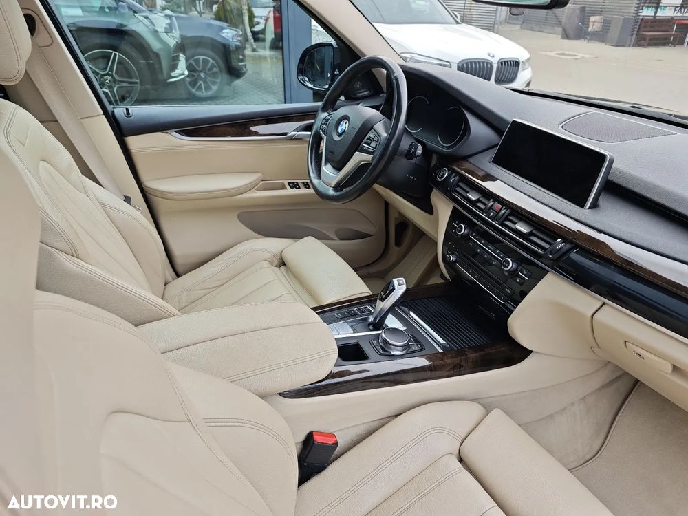 BMW X5 xDrive35i - 27