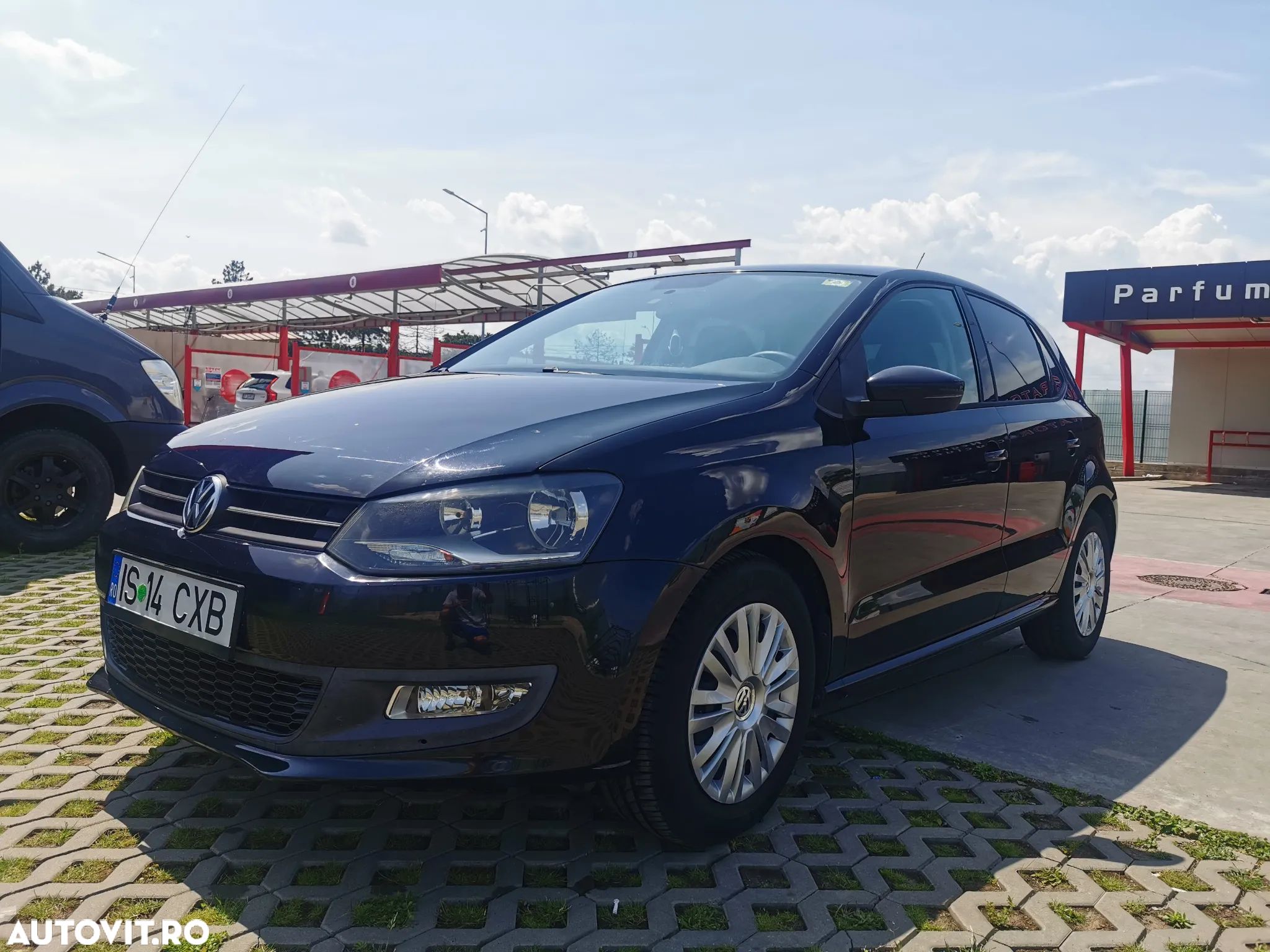 Volkswagen Polo - 1