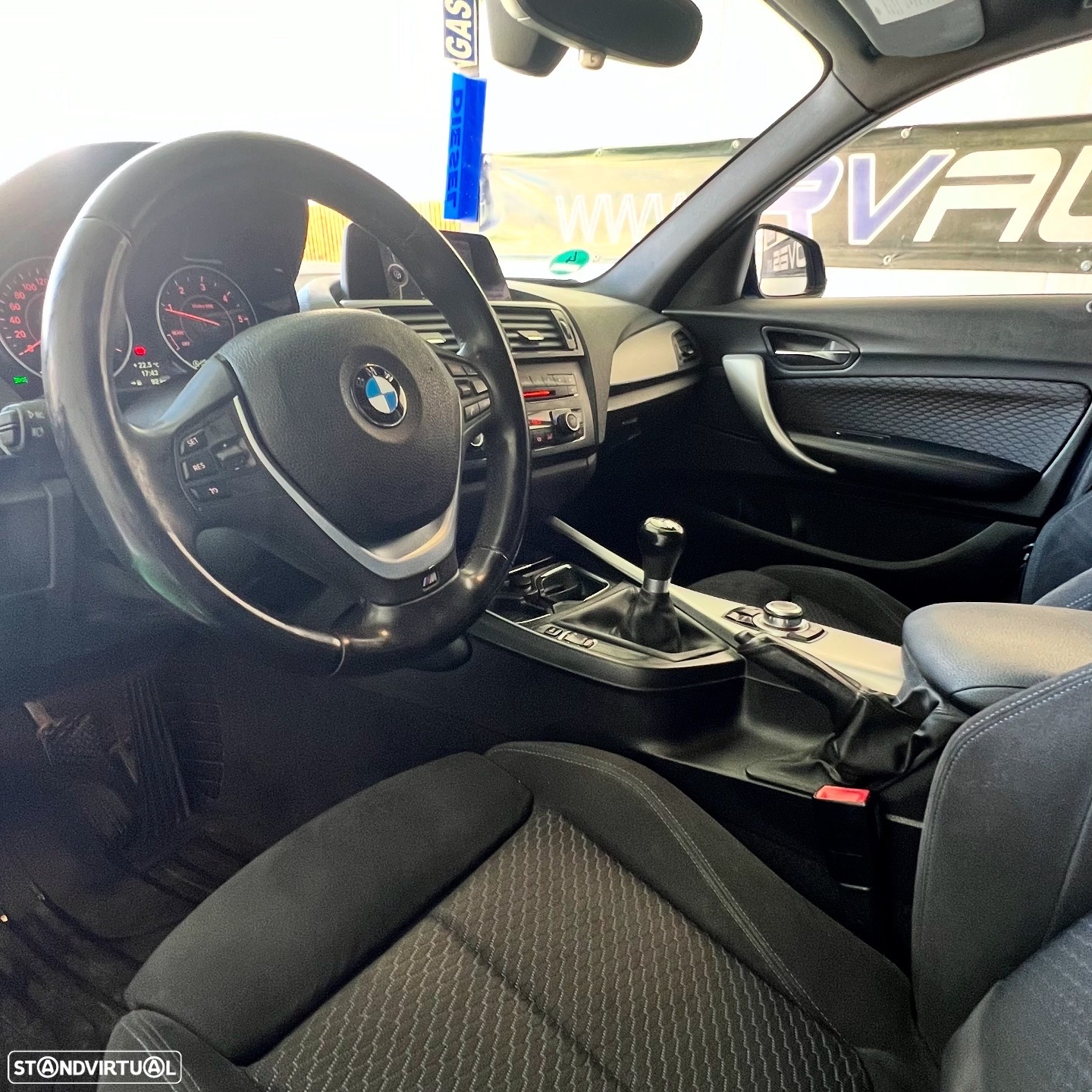 BMW 118 d Pack M - 6