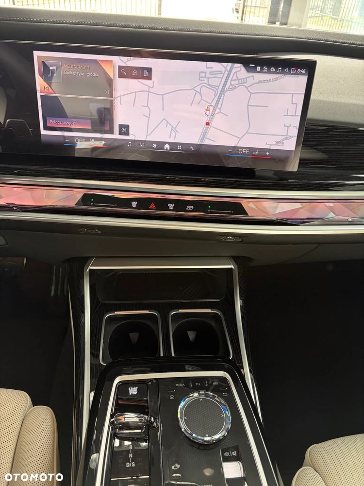 BMW Seria 7 740d xDrive mHEV sport - 21