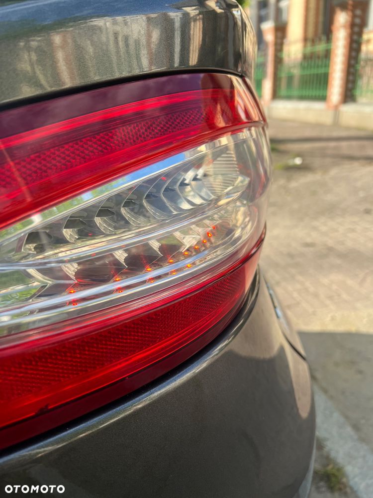 Ford Fusion - 16