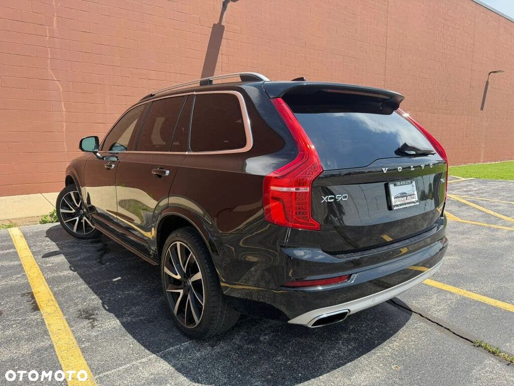 Volvo XC 90 - 8