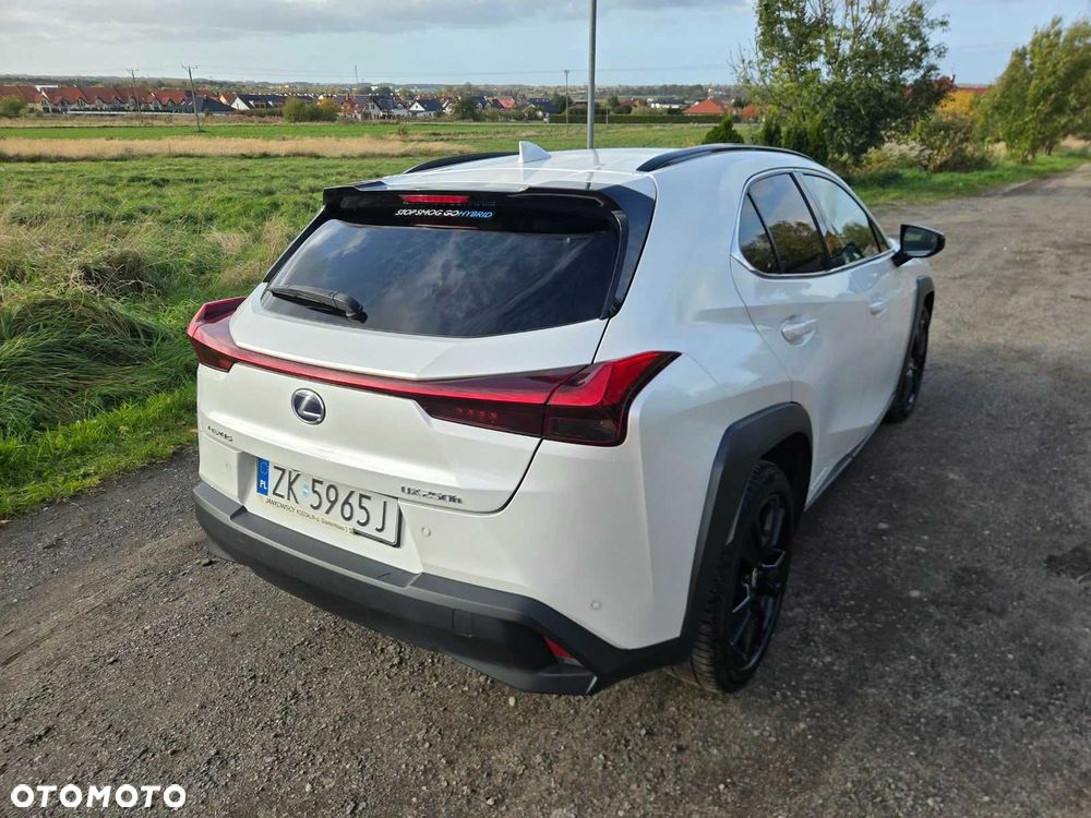 Lexus UX