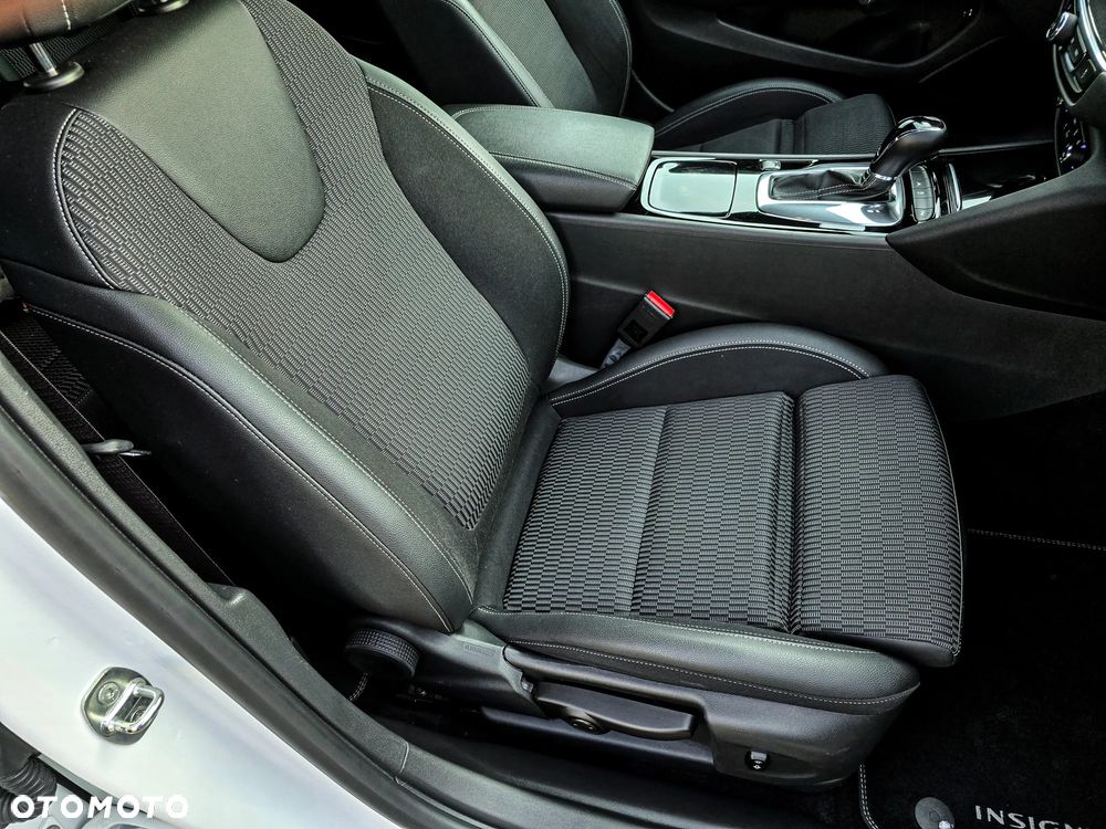 Opel Insignia - 33
