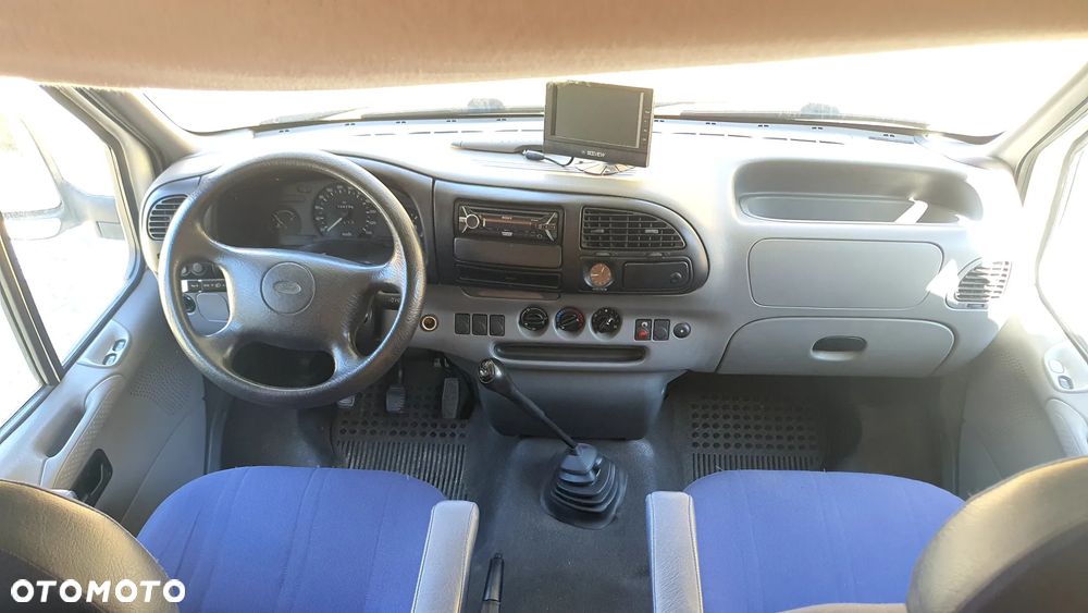 Ford Transit - 18