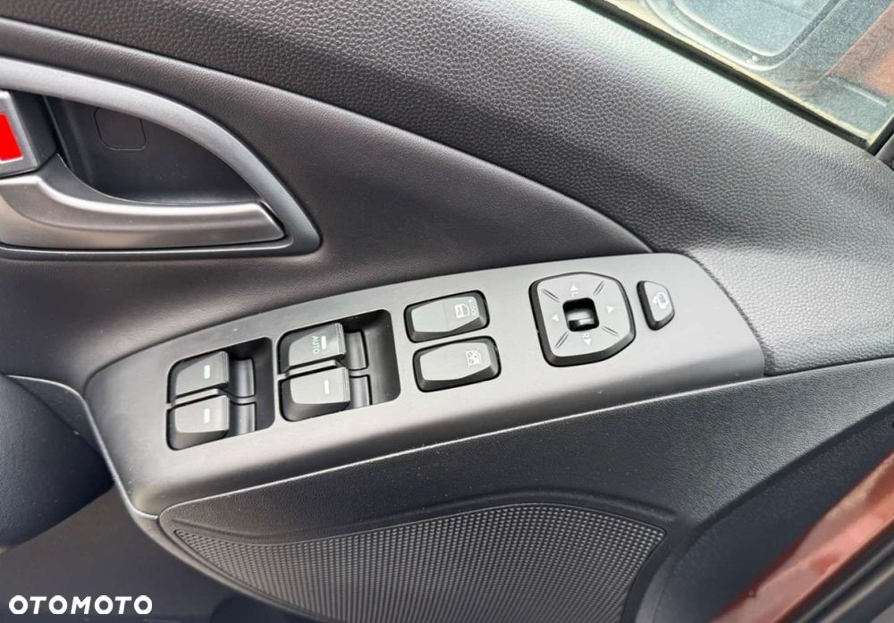 Hyundai ix35 - 12