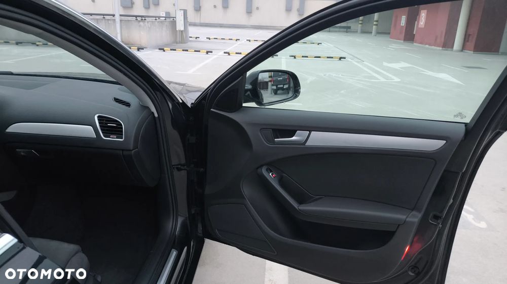 Audi A4 Avant 2.0 TDI DPF Ambiente - 27