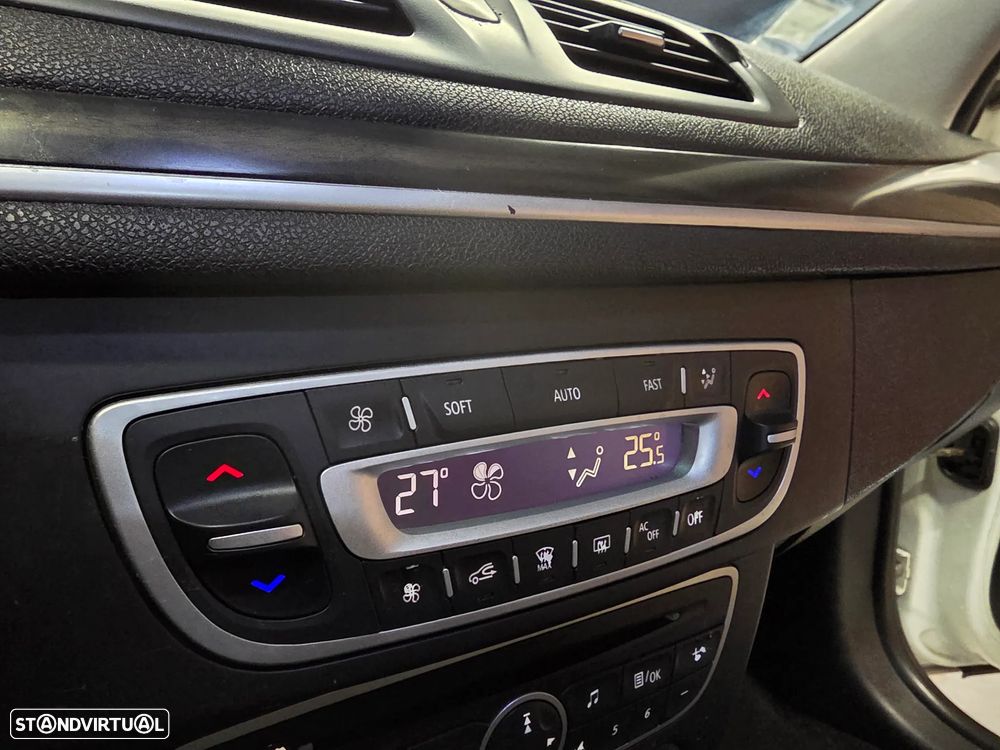 Renault Mégane Coupe 1.5 dCi Dynamique S - 17