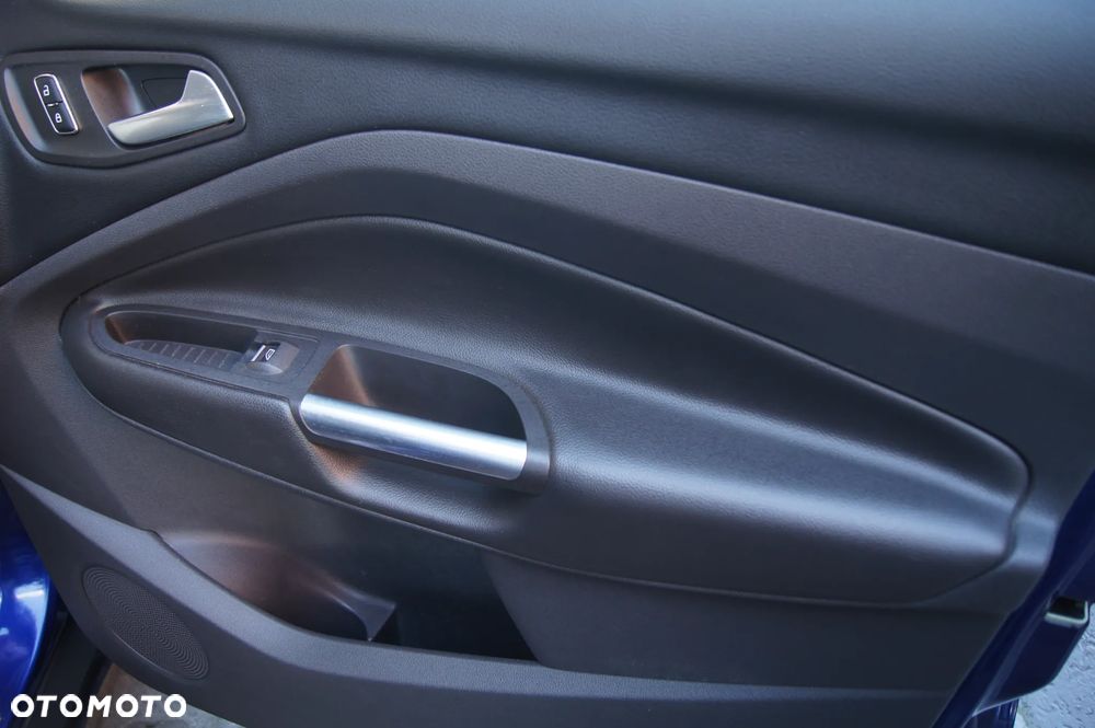 Ford Kuga 1.5 EcoBoost 2x4 Trend - 22