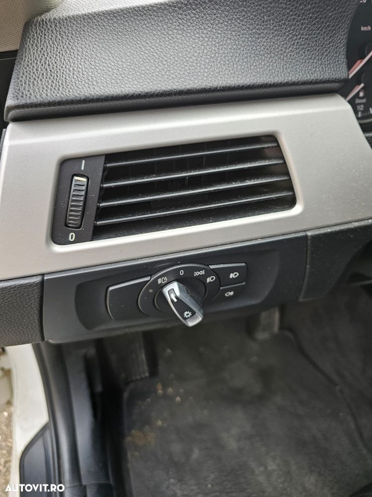 BMW Seria 3 320d xDrive - 9