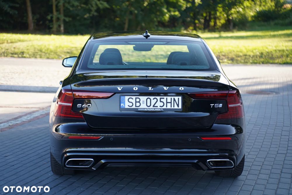 Volvo S60 T5 R-Design - 10