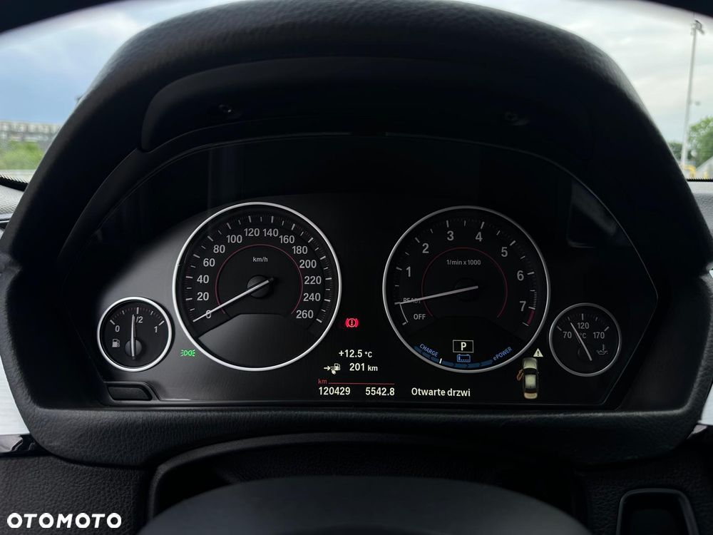 BMW Seria 3 330e iPerformance Sport Line - 11