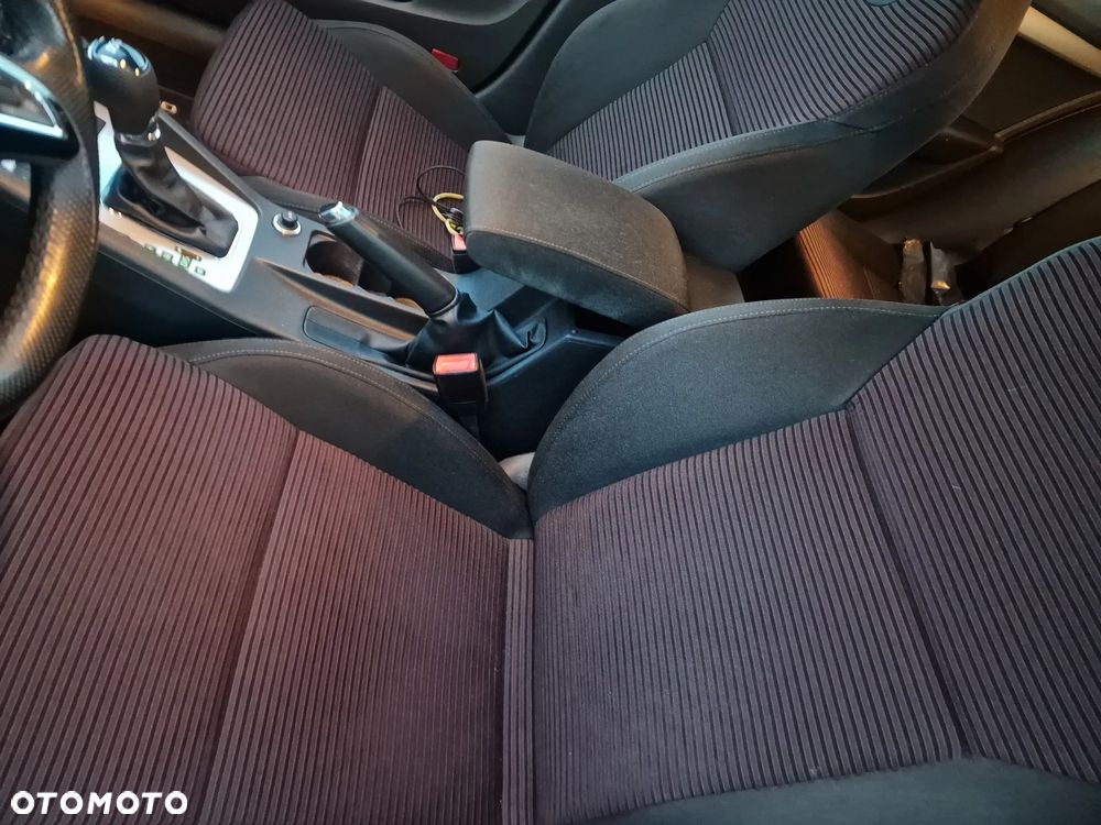 Skoda Octavia 2.0 TDI DSG Sportline - 32