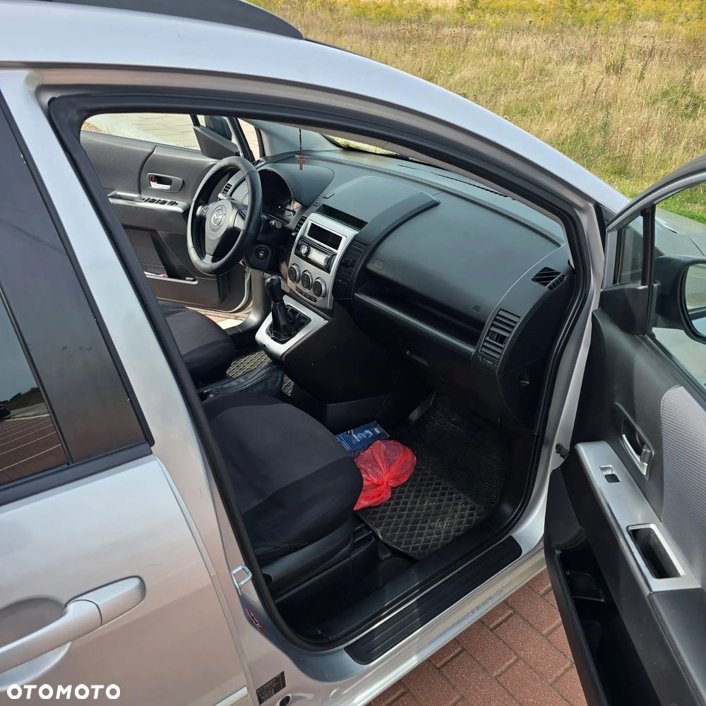 Mazda 5 - 6