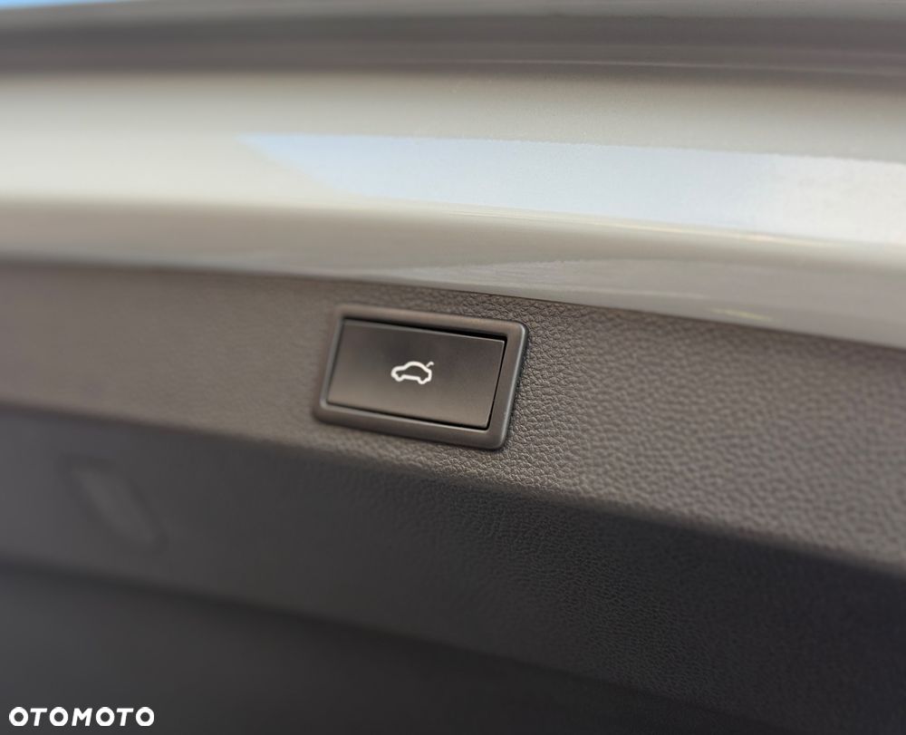 Skoda Karoq 2.0 TDI DSG Sportline - 35