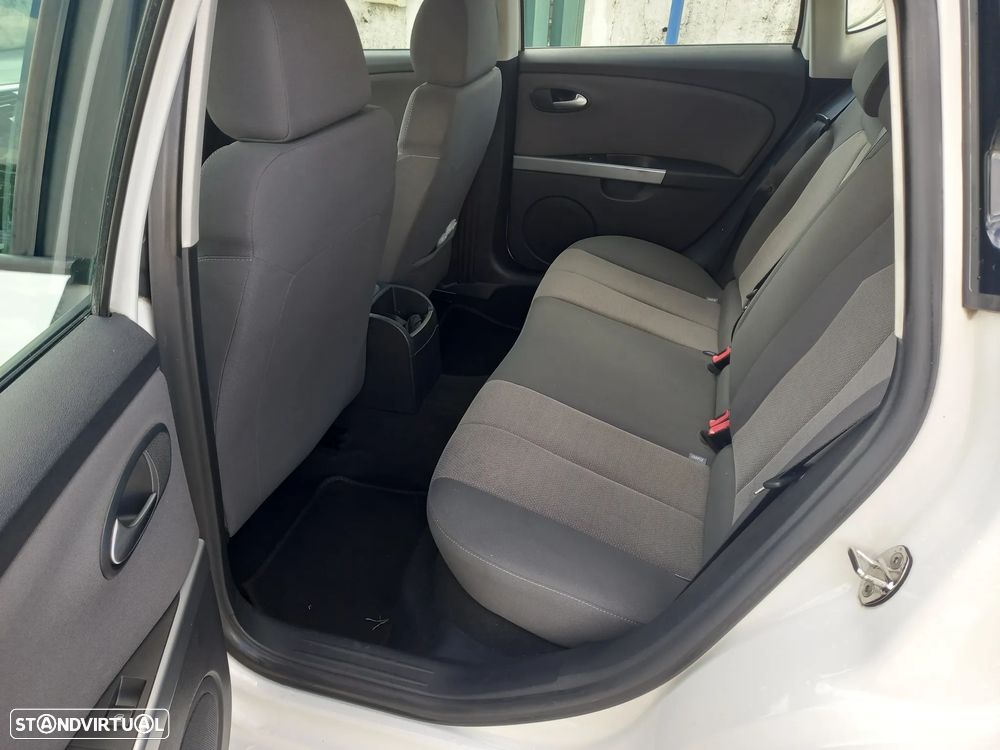 SEAT Leon 1.6 TDI Ecomotive Reference - 5