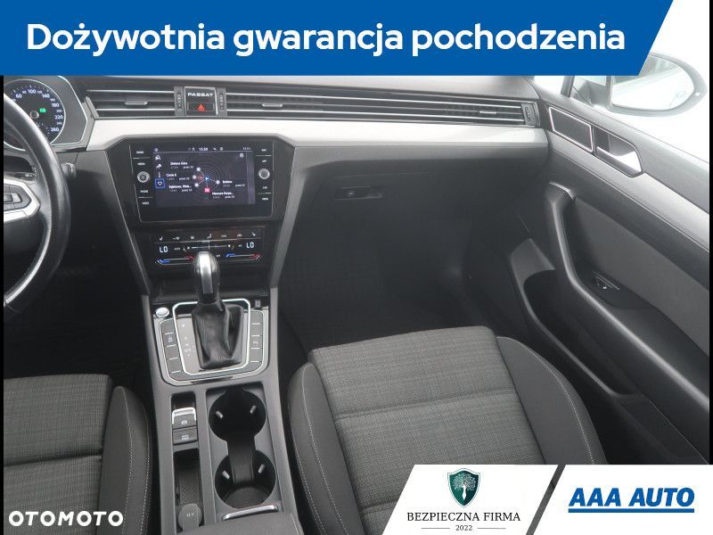 Volkswagen Passat - 9