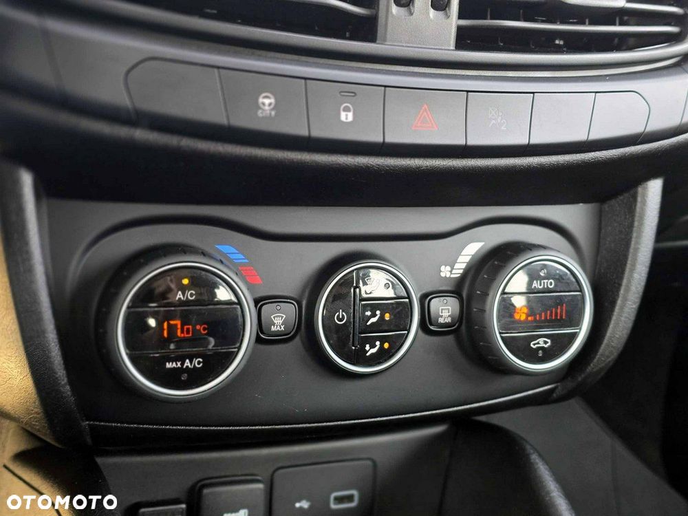 Fiat Tipo - 18