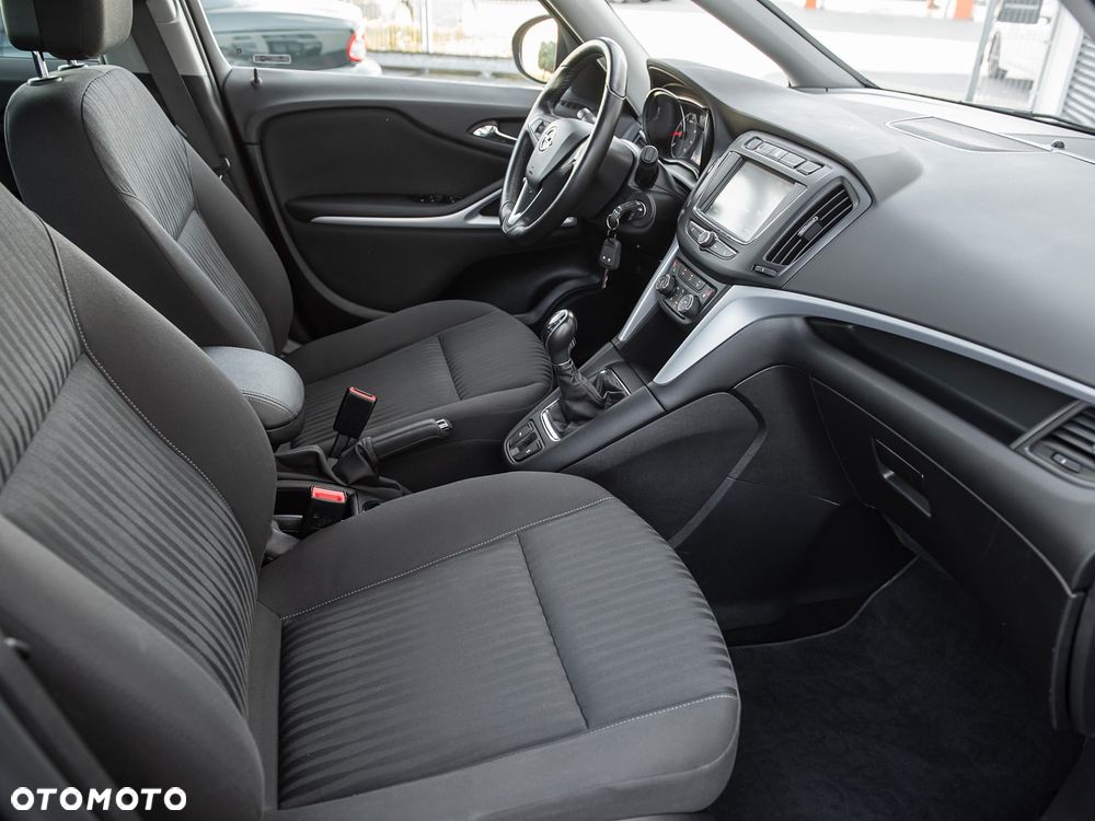 Opel Zafira - 29