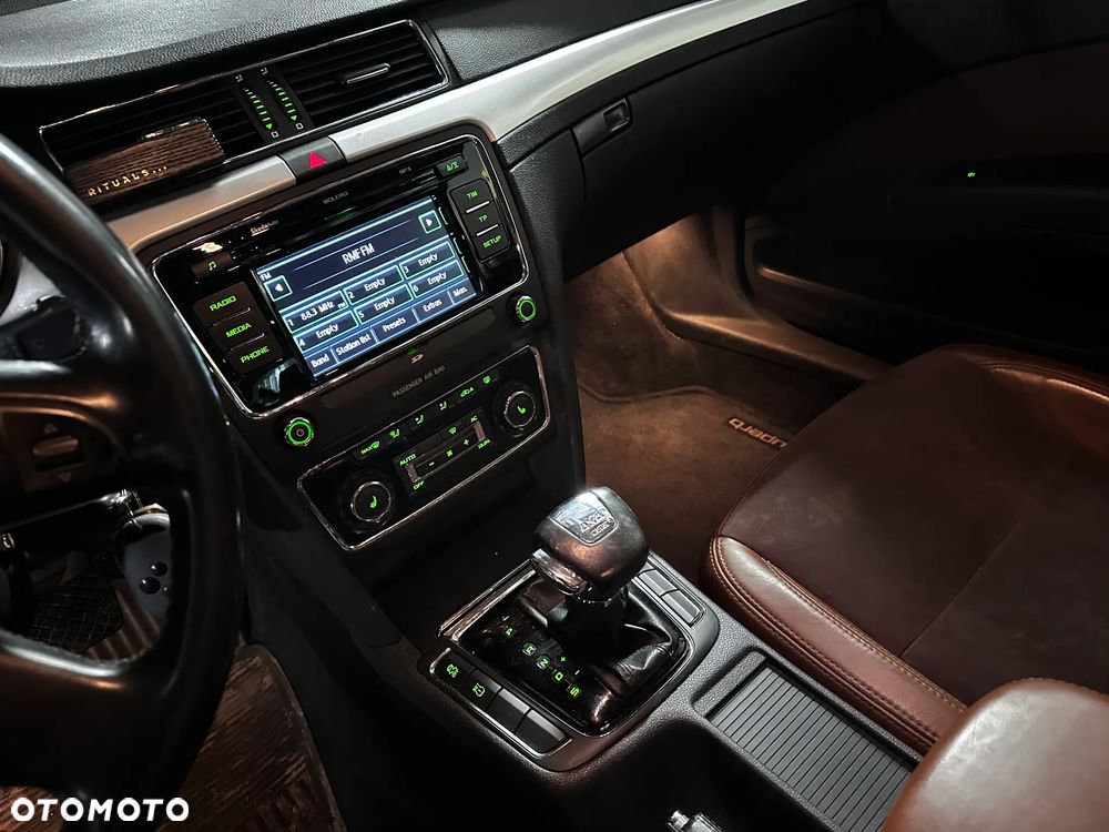 Skoda Superb 2.0 TDI 4x4 Elegance DSG - 34