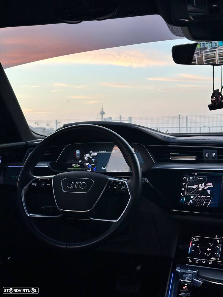 Audi e-tron 55 quattro S line - 22
