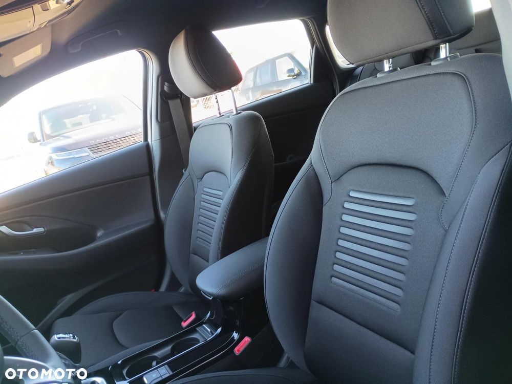 Hyundai i30 1.5 T-GDI 48V Smart - 11