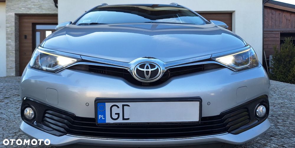 Toyota Auris 1.4 D-4D Premium Comfort - 2