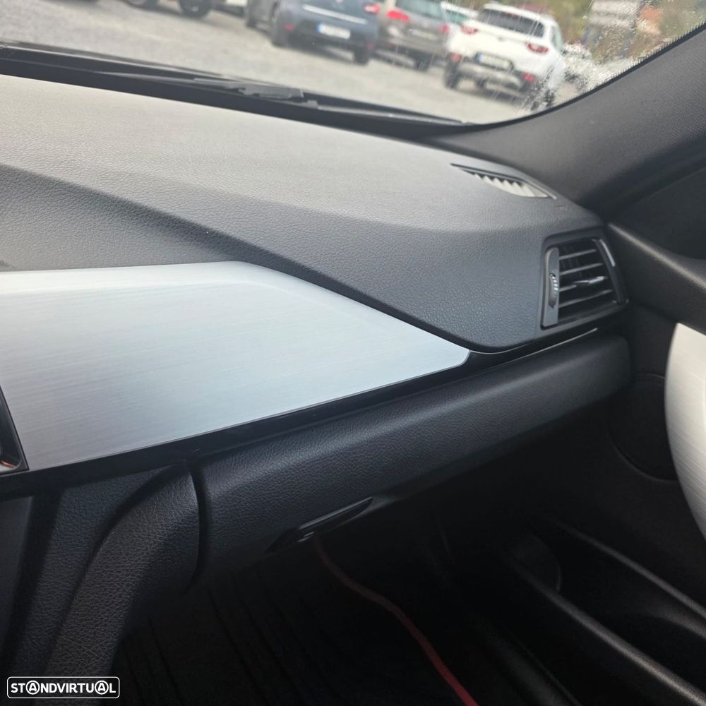 BMW 320 d Line Sport - 33