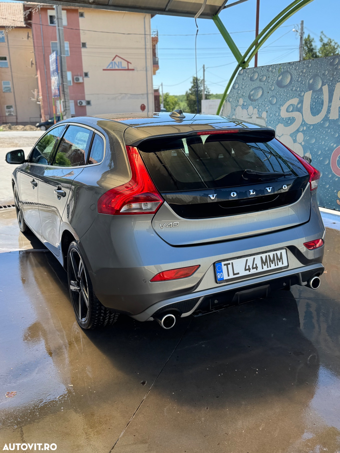 Volvo V40 D4 VEA R-Design - 11