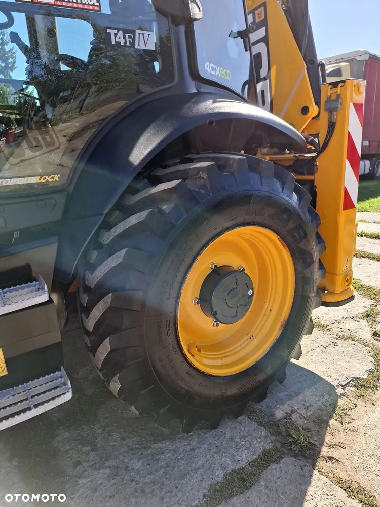 JCB 4CX - 12
