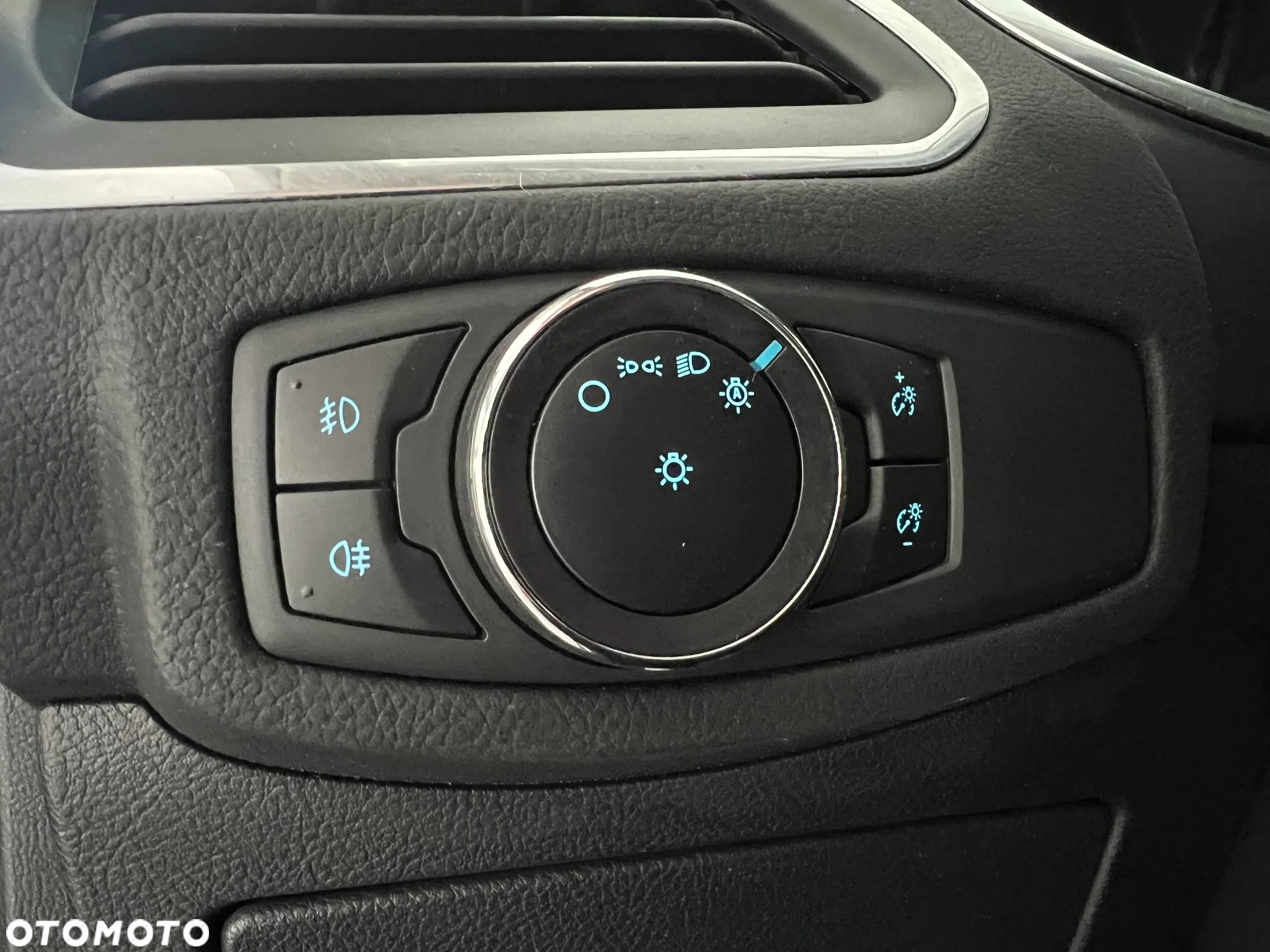 Ford S-Max 2.0 EcoBlue Titanium - 25