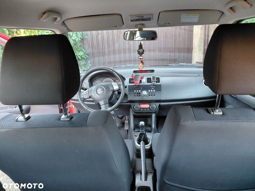 Suzuki Swift 1.3 Club - 13