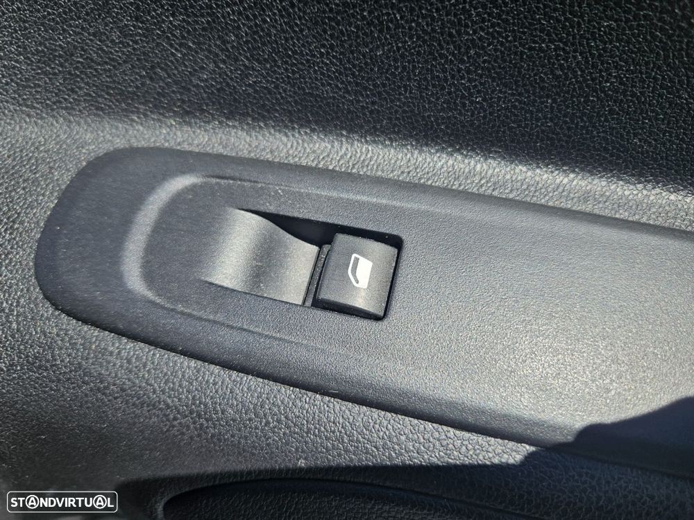 Citroën Berlingo 1.6 BlueHDi L1 Club 3L - 31