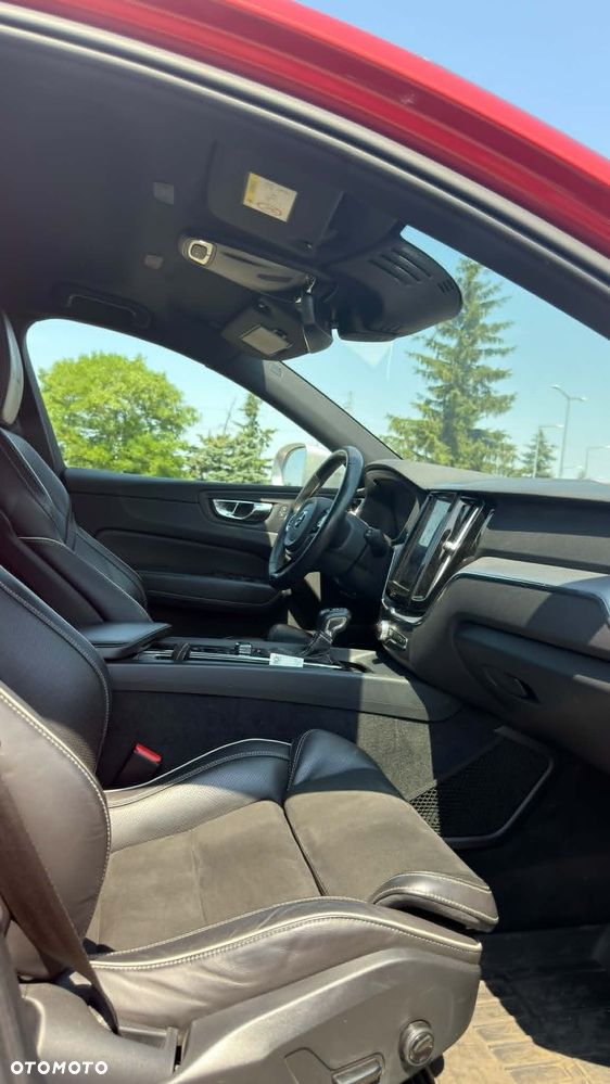 Volvo XC 60 D4 SCR AWD R-Design - 39