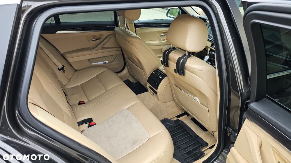 BMW Seria 5 520d - 6